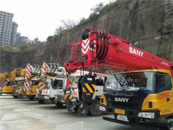 商丘市吊车出租按什么计费？台班费、单次费、里程费怎么算？